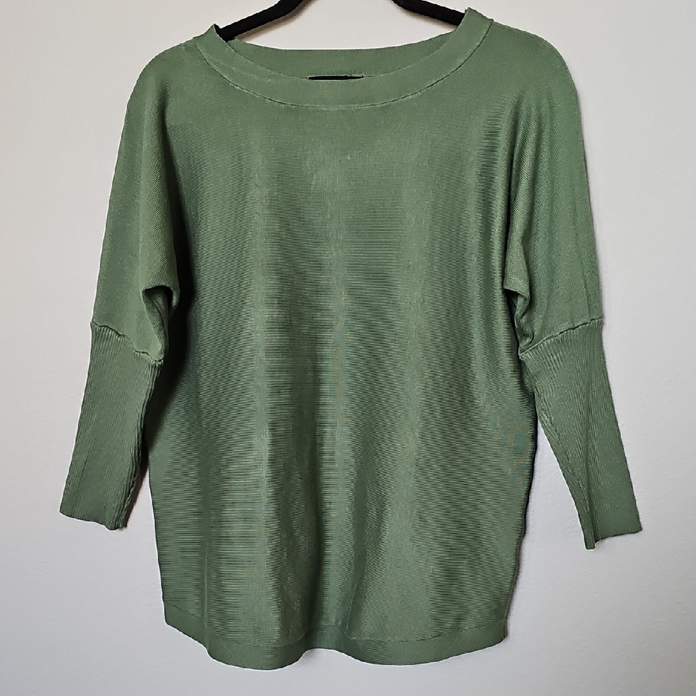 Cable & Gauge Drop Shoulder Casual Button Back Sage Knit Top Large